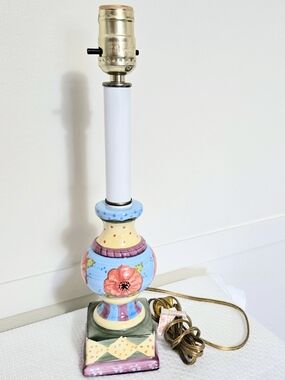 Linens & Things Table Lamp Handpainted Ceramic Pottery Colorful 14.5"  Works